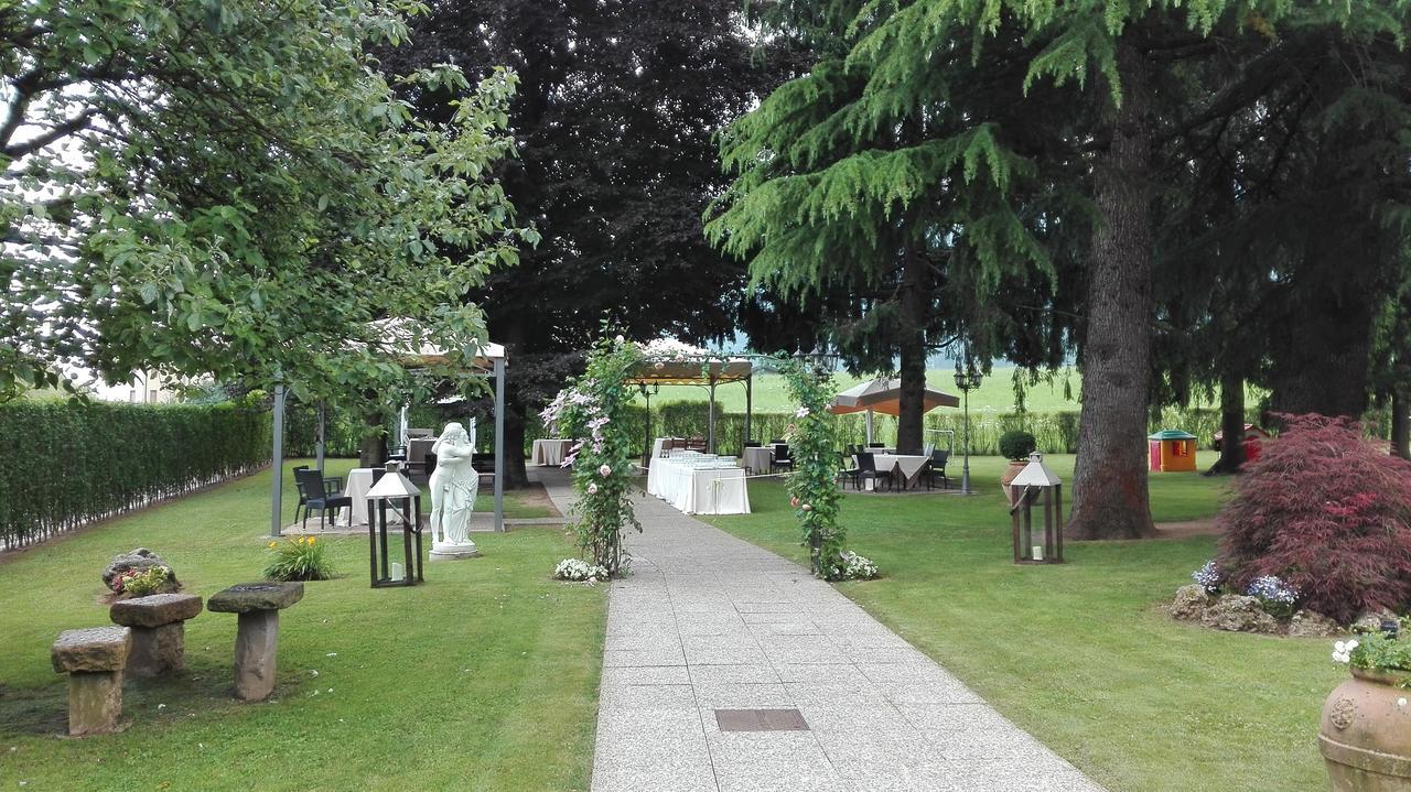 Albergo Ristorante La Bussola Клузоне Экстерьер фото